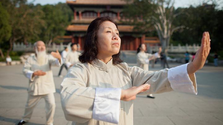 白日生孩子和晚上生孩子，哪个时刻更好？